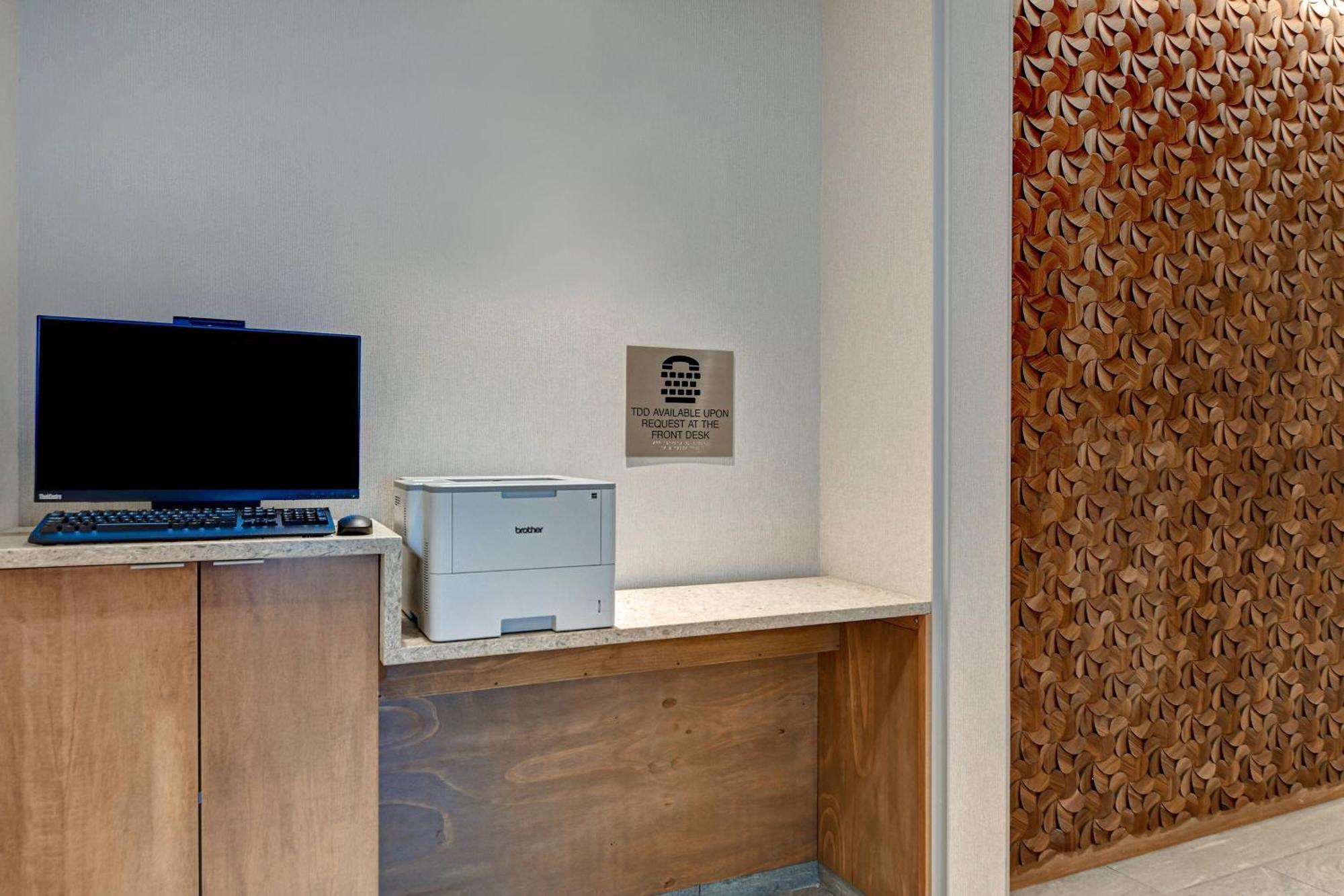Hotel Fairfield & By Marriott